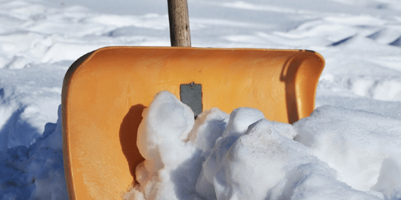 Les outils de déneigement pour le jardin