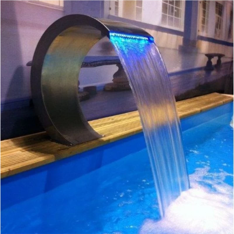 Cascade d'eau Mamba en inox pour piscine ou bassin